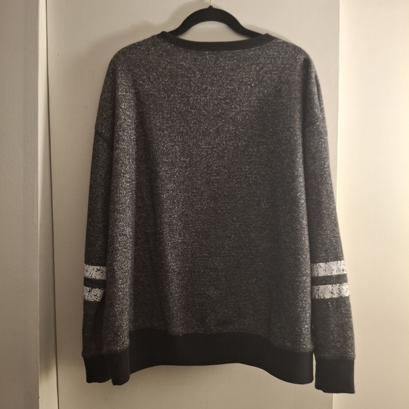 Bobbie Brooks Gray Women's Sweater with Number 26 Print - Picture 2 of 8